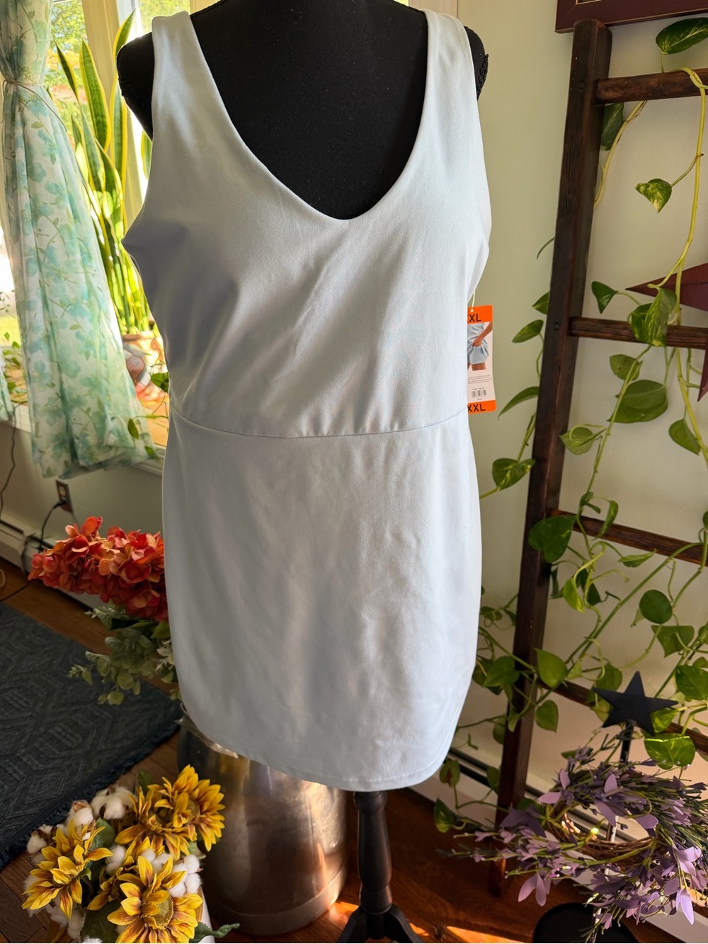 V-Neck Light Blue Sleeveless Tank Top Dress Built In Shorts With Pockets Runs Sm